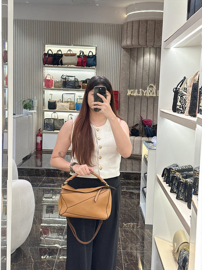 Loewe Puzzle Medium in Light Caramel