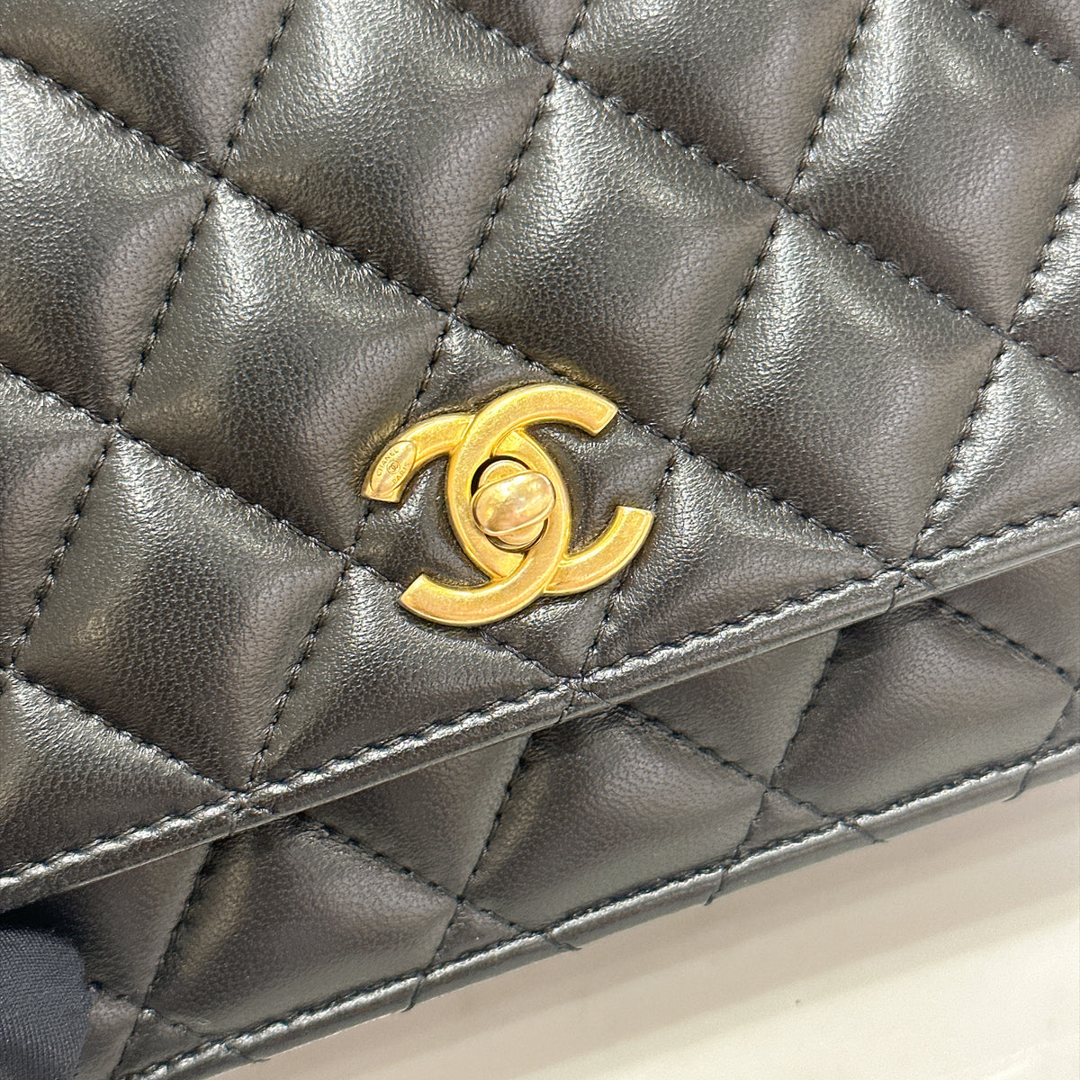 Chanel Turn Lock CC WOC Pearl Crush in Black GHW