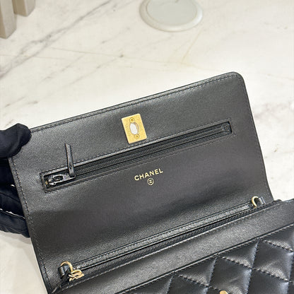 Chanel Turn Lock CC WOC Pearl Crush in Black GHW