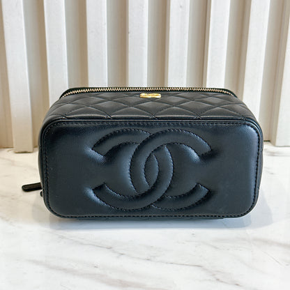Chanel Vanity Case Black With Pearl Crush