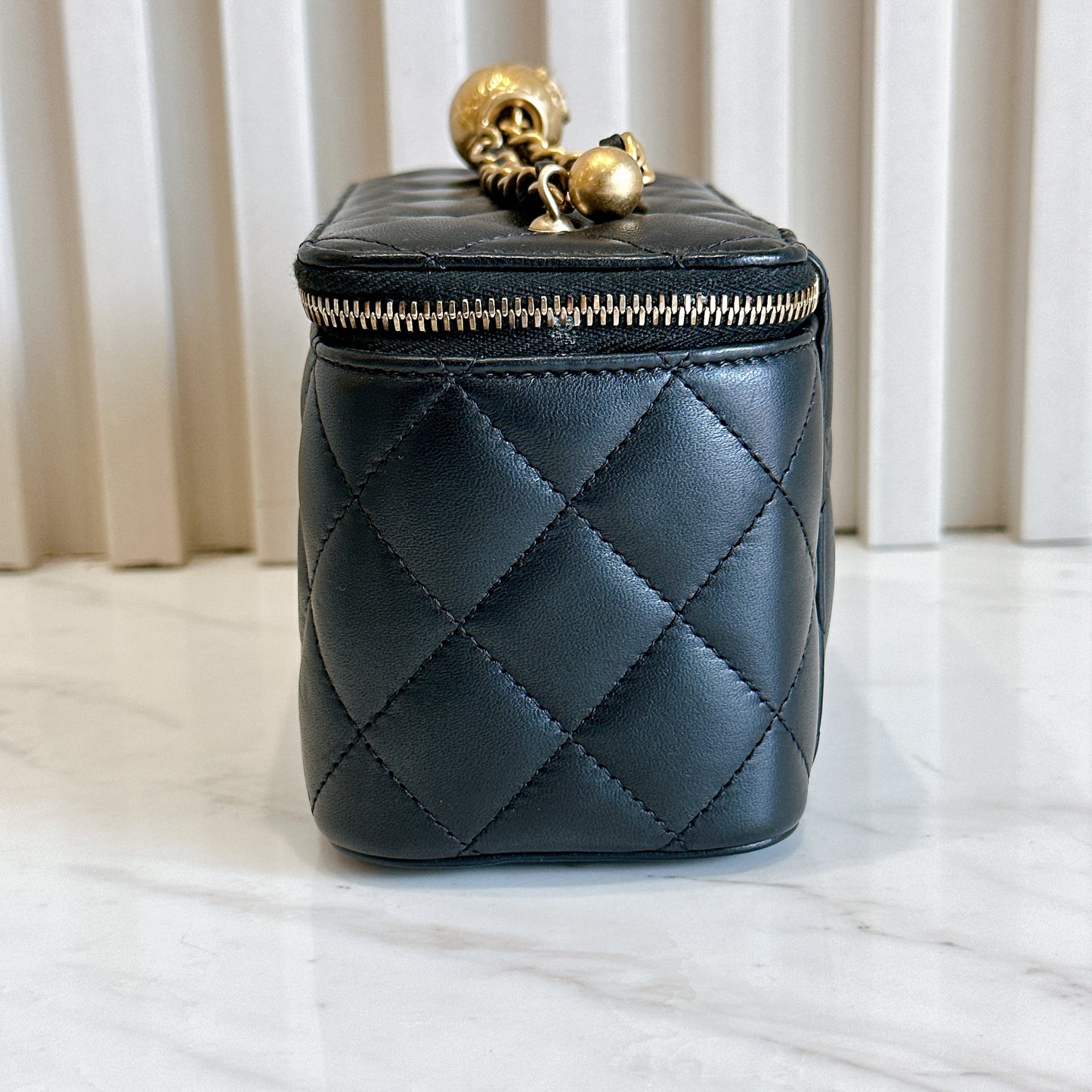 Chanel Vanity Case Black With Pearl Crush