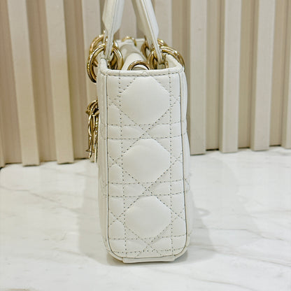 Lady Djoy Medium in White LGHW