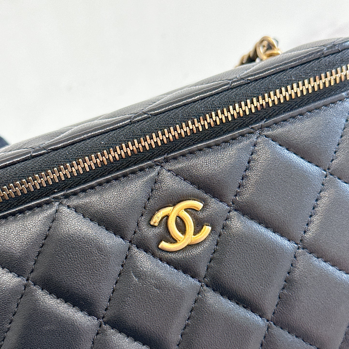 Chanel Vanity Case Black With Pearl Crush