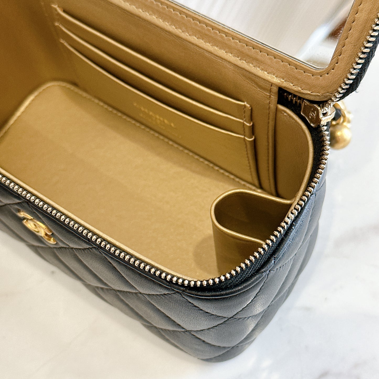 Chanel Vanity Case Black With Pearl Crush