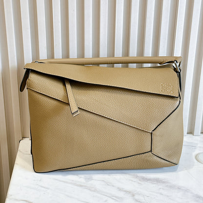 Loewe Puzzle Large in Artichoke Green