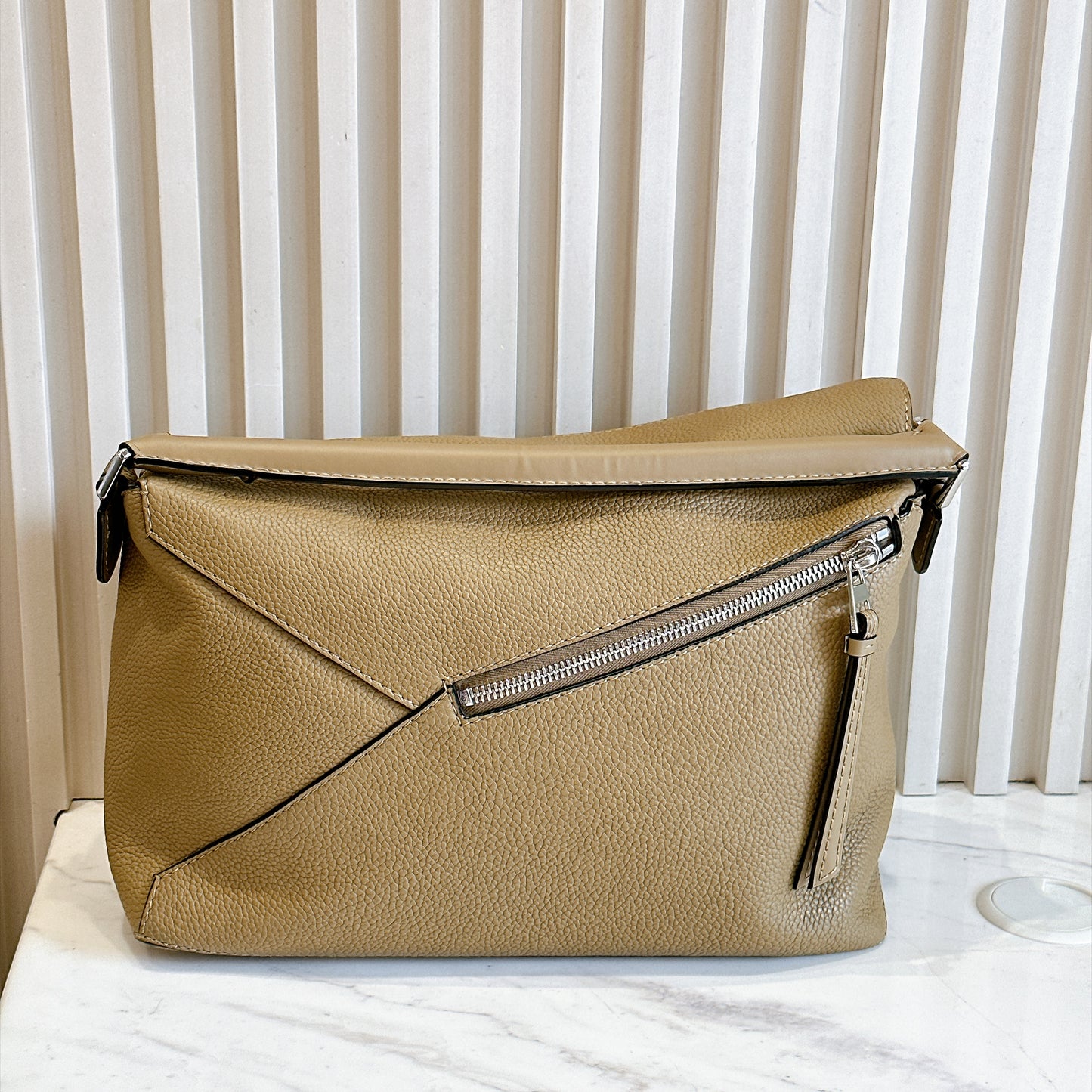 Loewe Puzzle Large in Artichoke Green