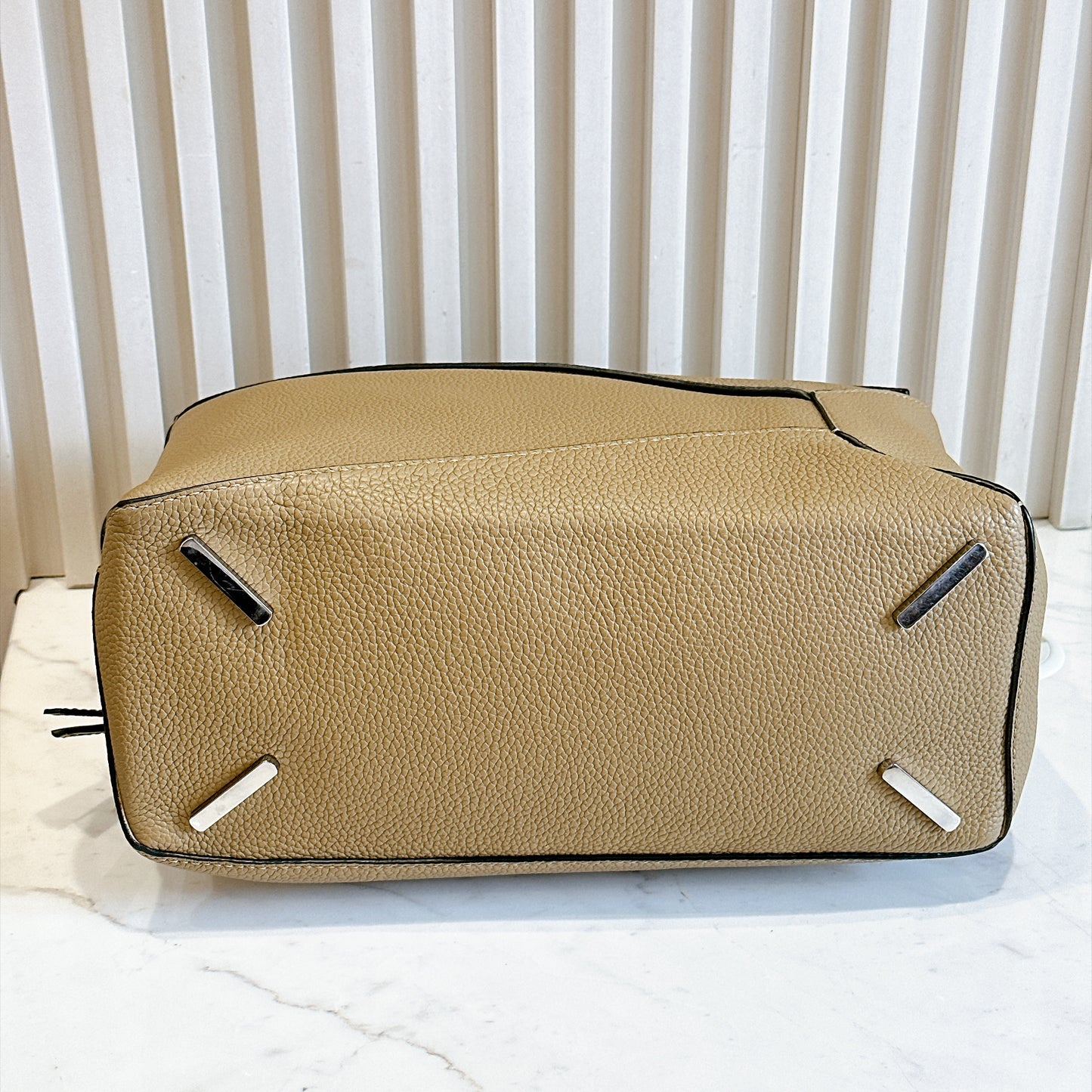 Loewe Puzzle Large in Artichoke Green