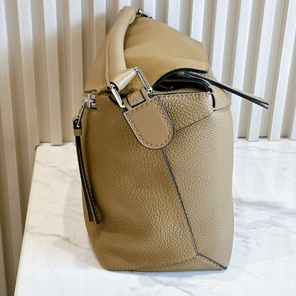 Loewe Puzzle Large in Artichoke Green