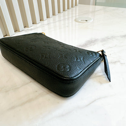 LV Easy Pouch in Black