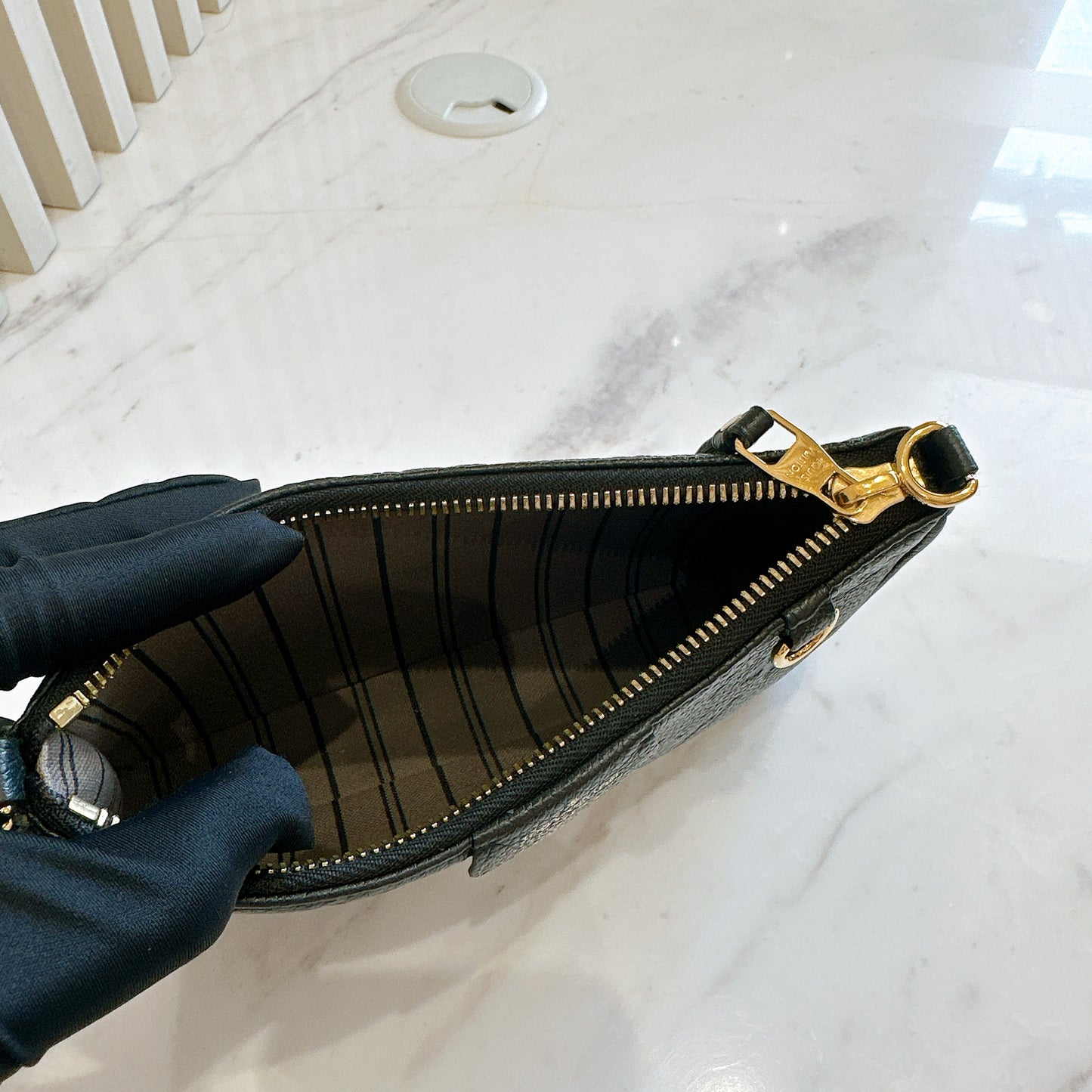 LV Easy Pouch in Black