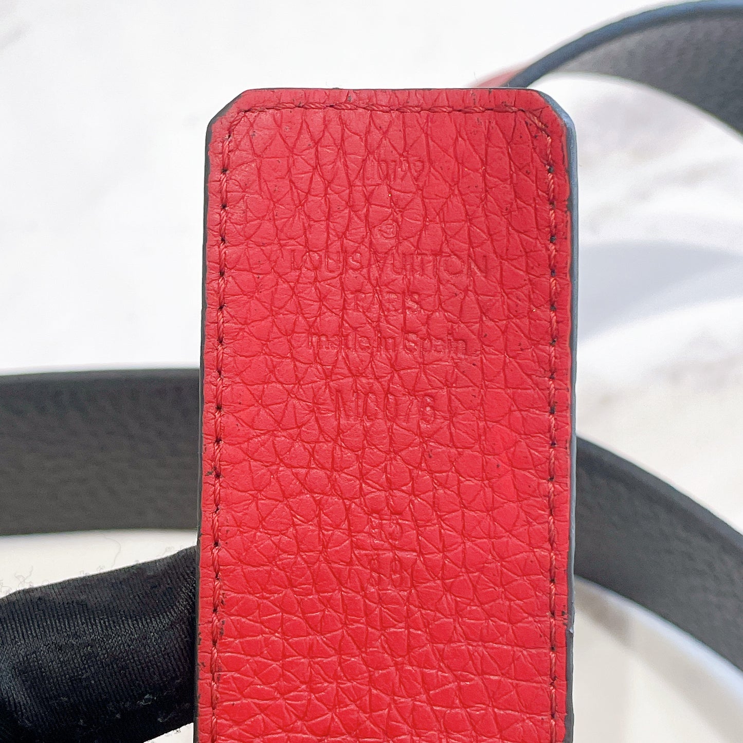 LV Reversible Taurillon Initiales Belt in Black/Red SHW