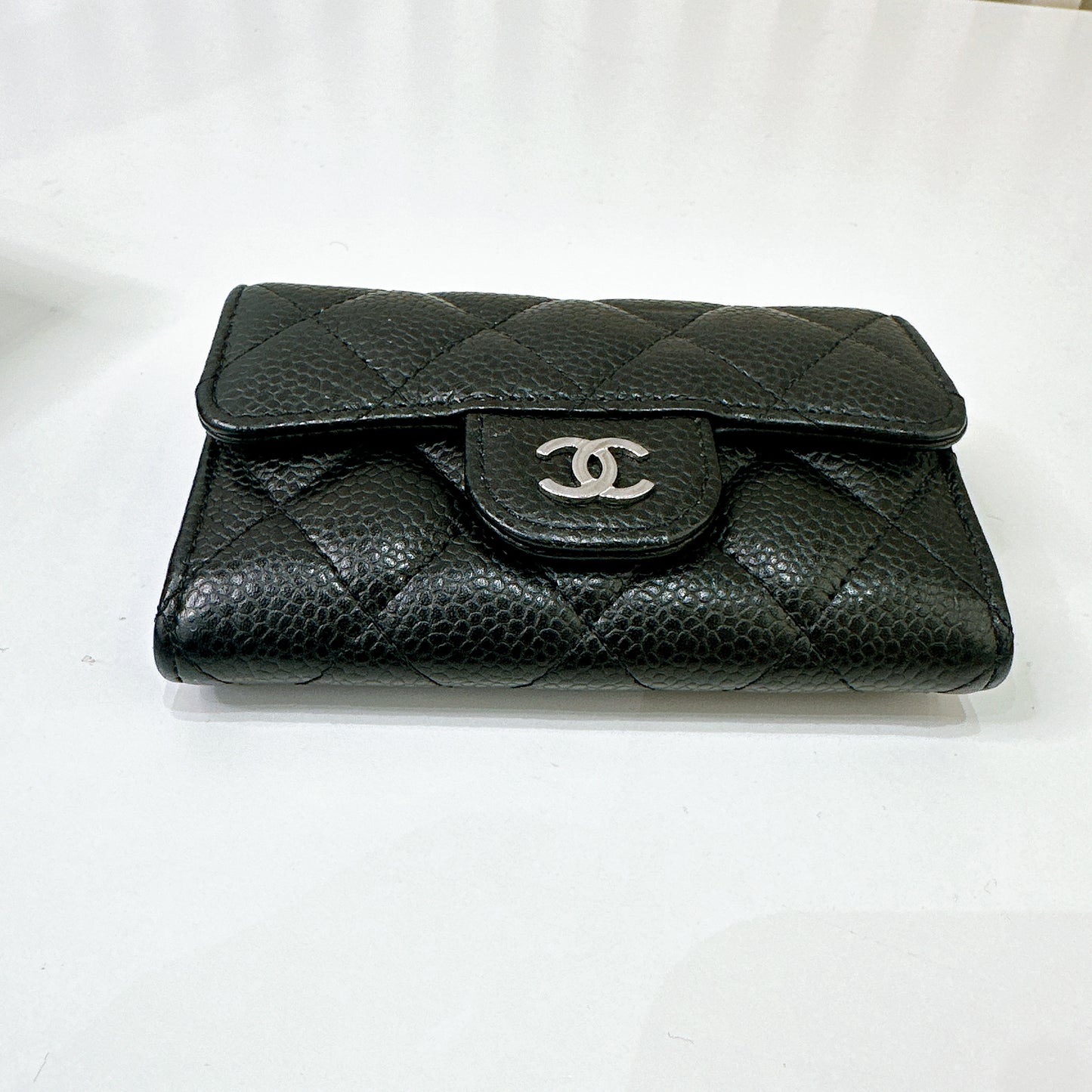 Chanel Classic Card Holder in Black Caviar