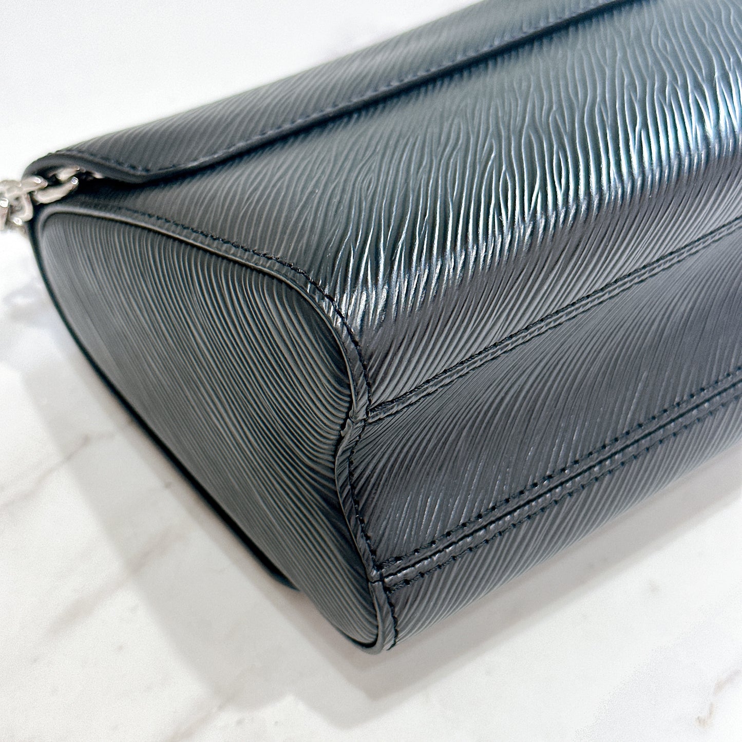 LV Epi Twist PM in Black SHW
