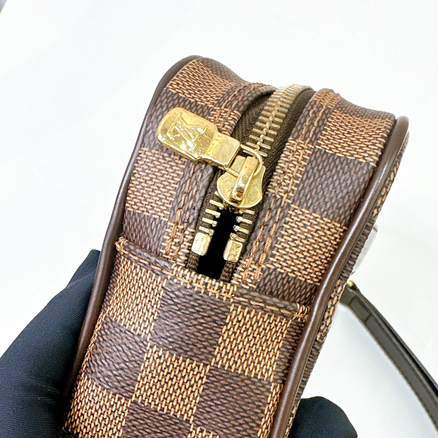 LV Saint Paul Clutch in Damier Ebene