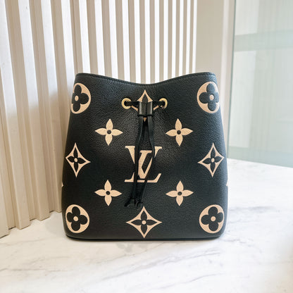 LV Neo Noe Bicolour in Black/Creme