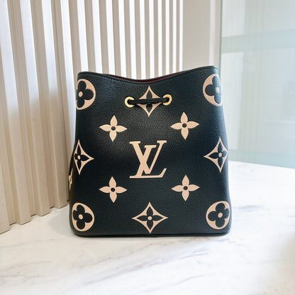 LV Neo Noe Bicolour in Black/Creme