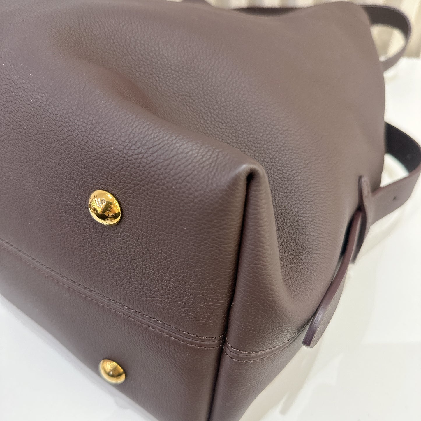 LV Low Key Hobo MM in Smoke