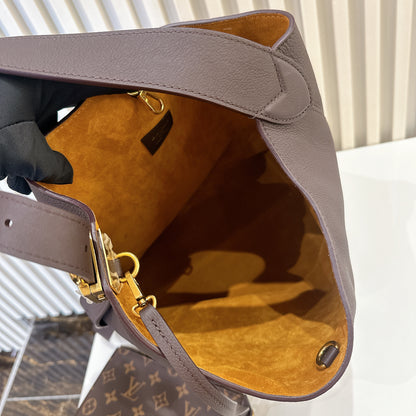 LV Low Key Hobo MM in Smoke