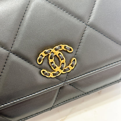 Chanel 19 WOC in Black GHW