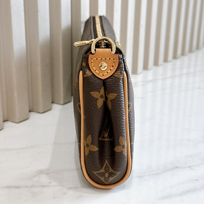 LV Monogram Eva Clutch