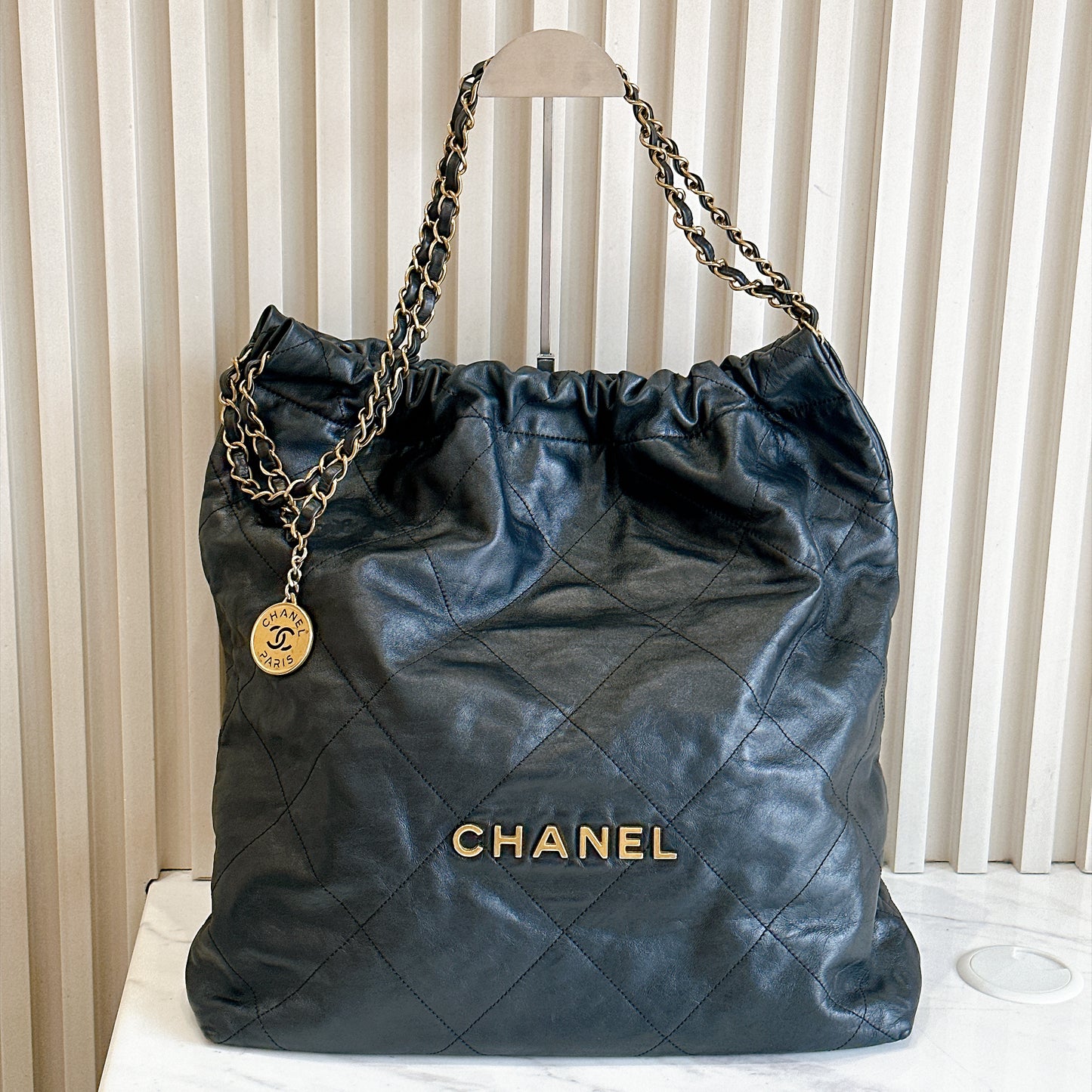 Chanel 22 Large in Black Calfskin GHW