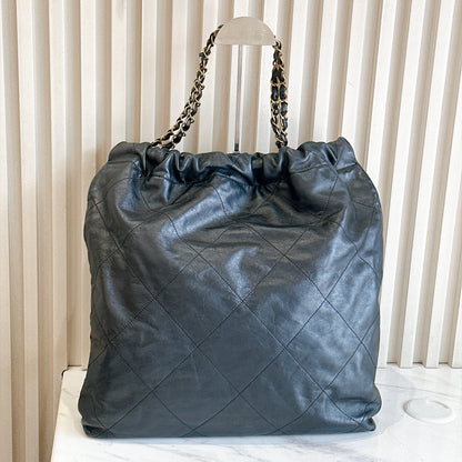 Chanel 22 Large in Black Calfskin GHW