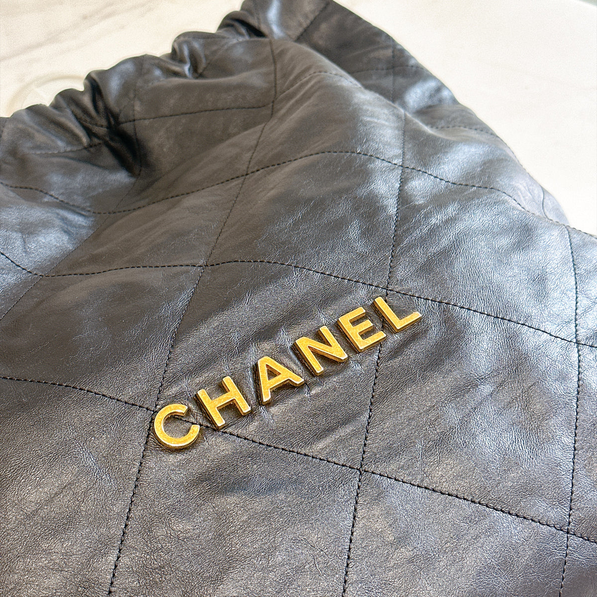 Chanel 22 Large in Black Calfskin GHW