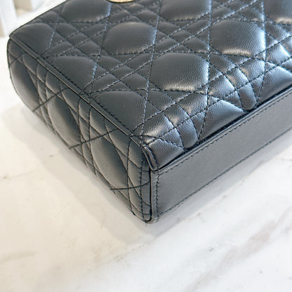 Lady D Joy Medium in Black GHW