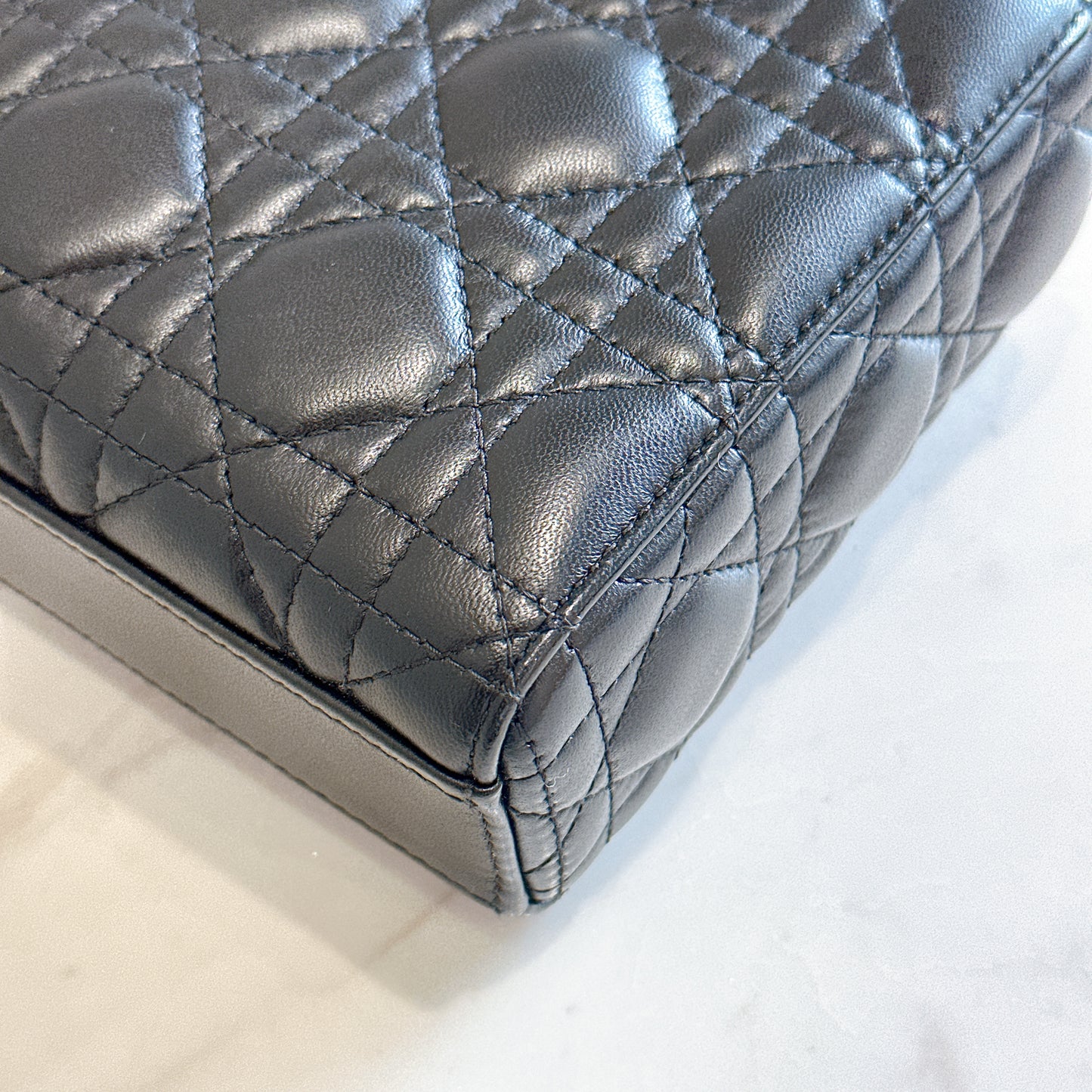 Lady D Joy Medium in Black GHW