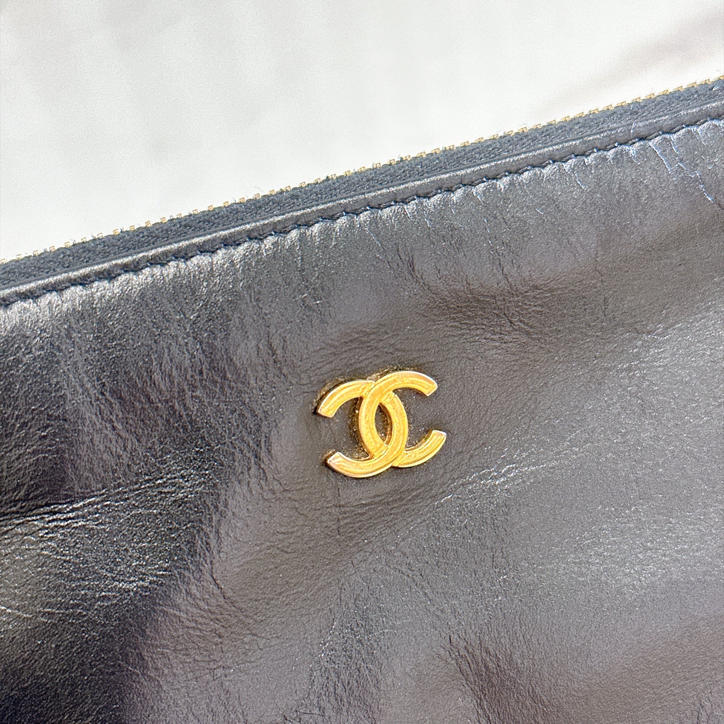 Chanel 22 Large in Black Calfskin GHW