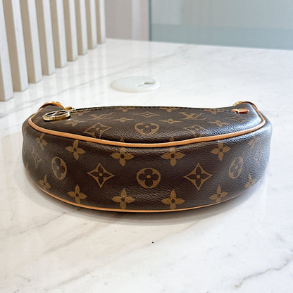 LV Monogram Loop