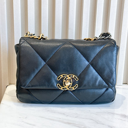 Chanel 19 Small in Black