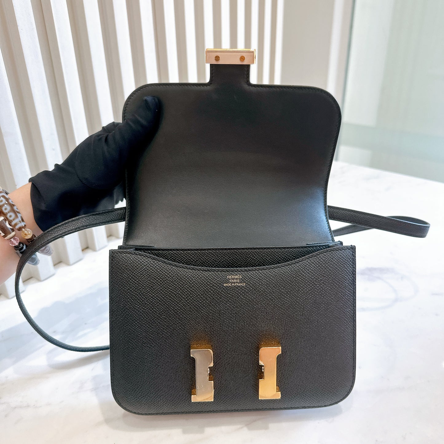 Hermes Constance 18 Epsom in Noir GHW