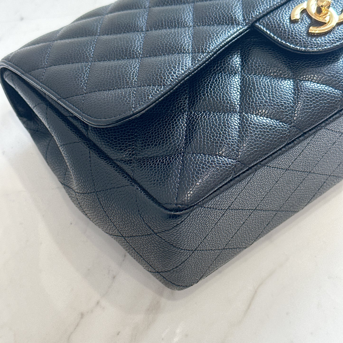 Chanel Classic Flap Jumbo Caviar Black in GHW