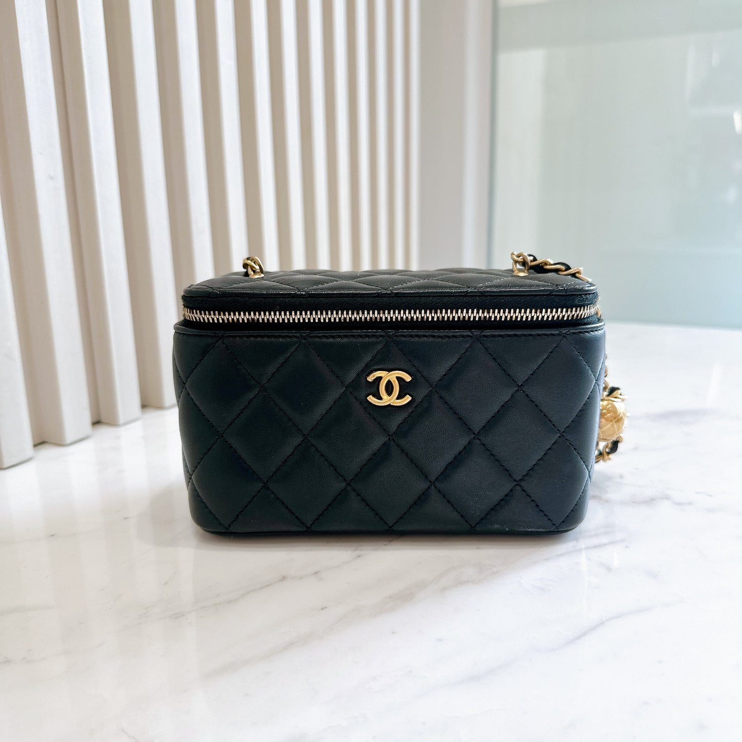 Chanel Vanity Case Black With Pearl Crush