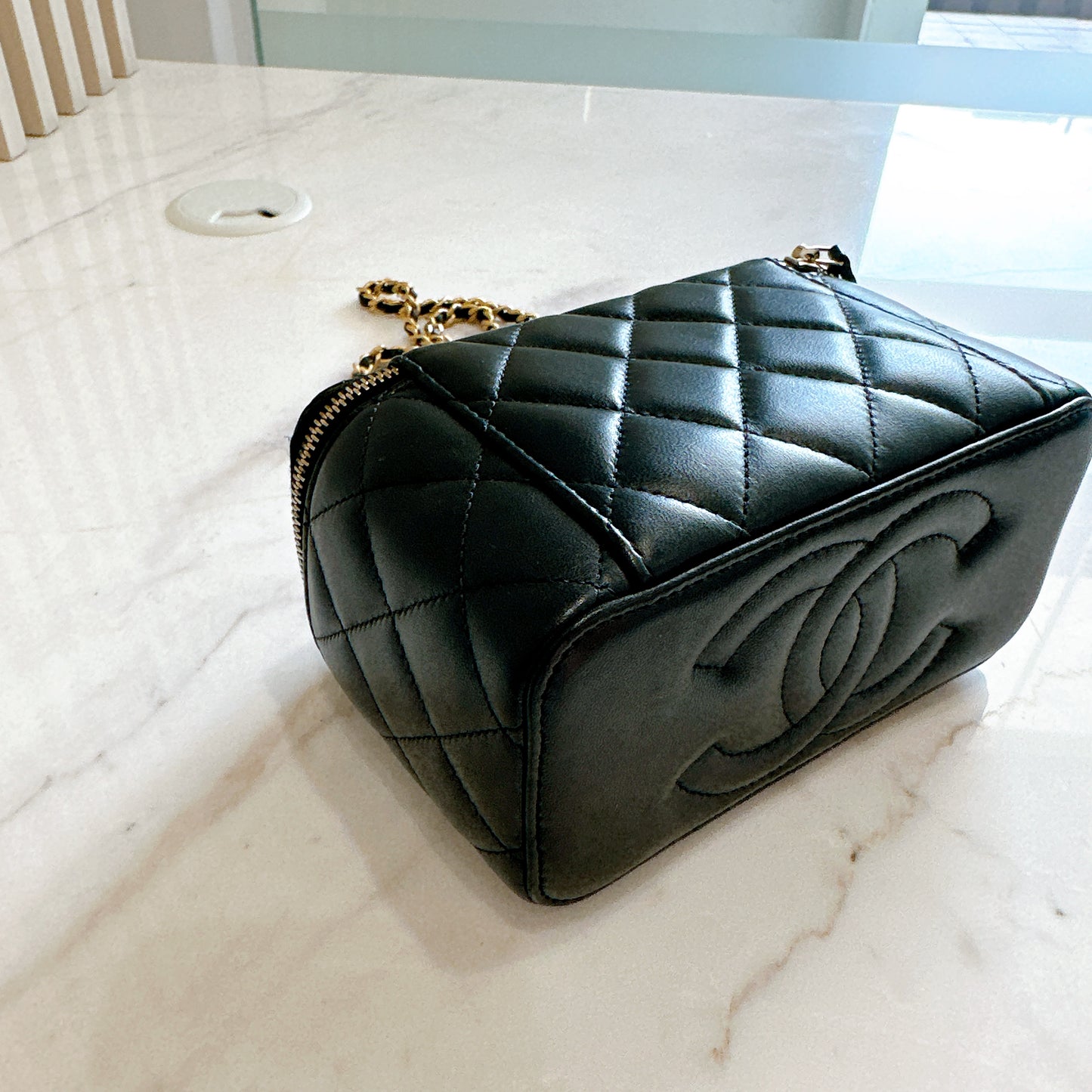 Chanel Vanity Case Black With Pearl Crush