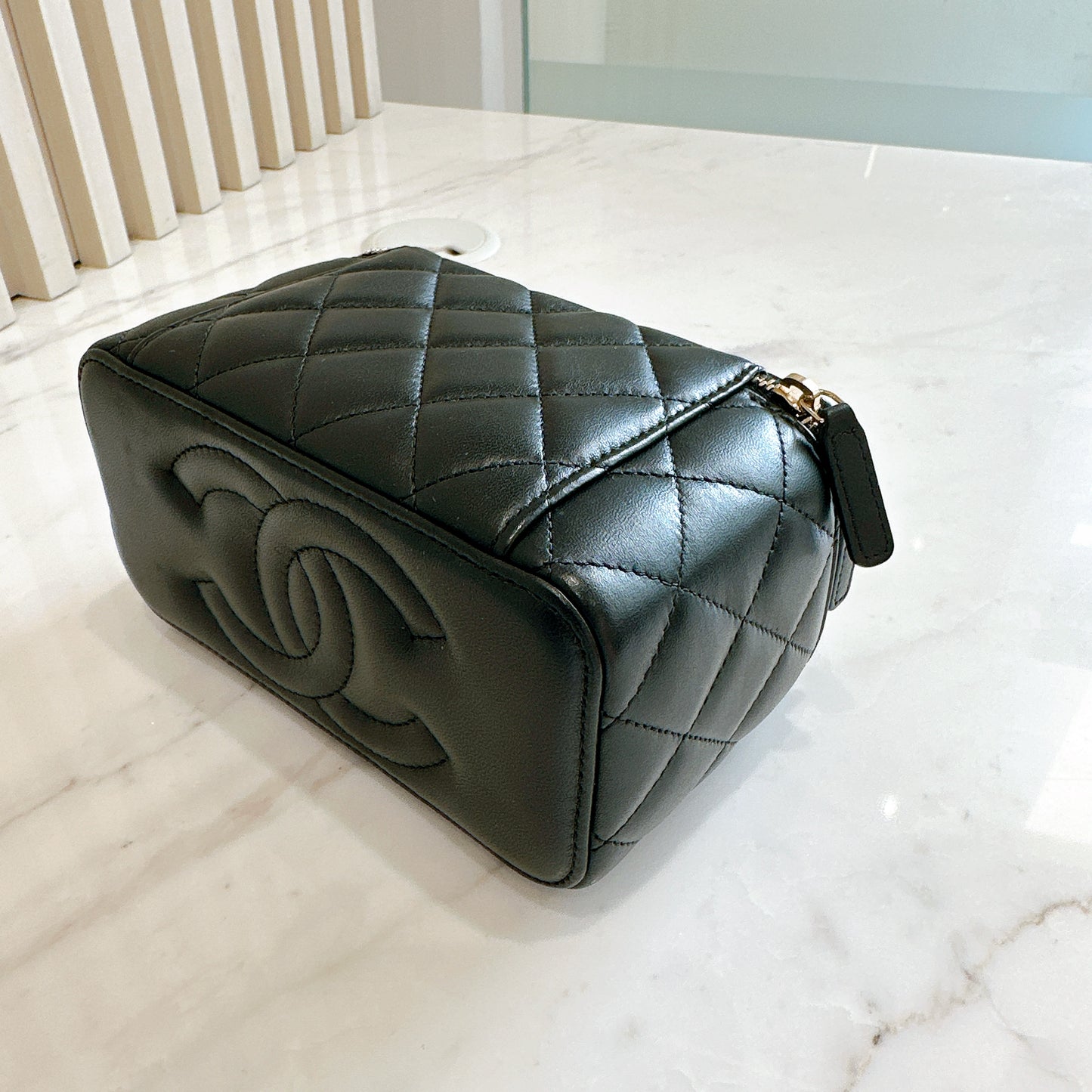 Chanel Vanity Case Black With Pearl Crush