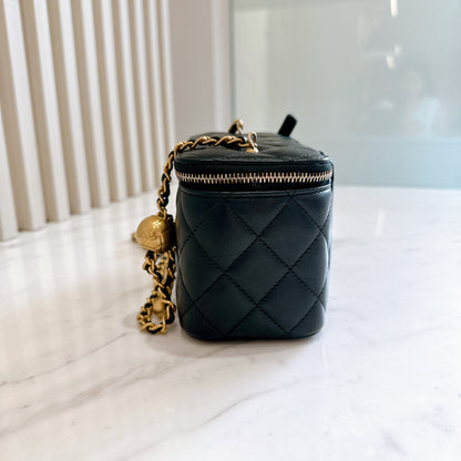 Chanel Vanity Case Black With Pearl Crush