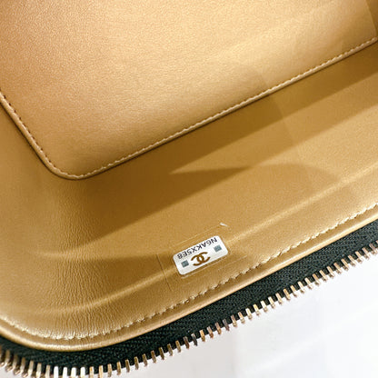 Chanel Vanity Case Black With Pearl Crush