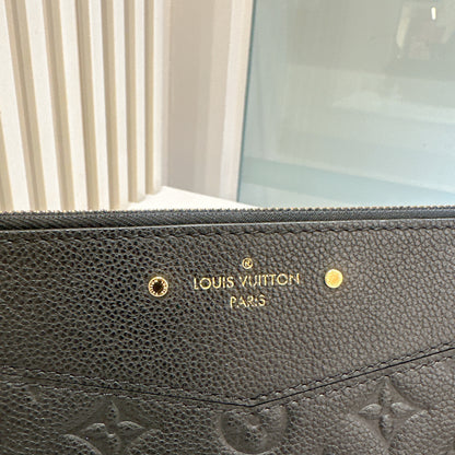 LV Daily Pouch in Black Monogram Empriente