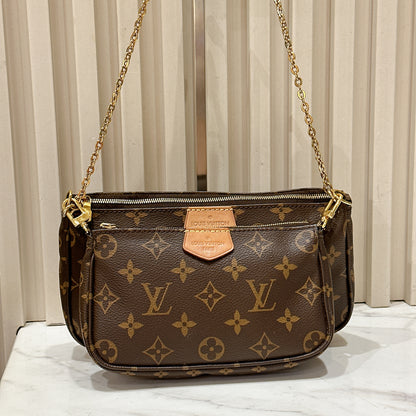 LV Multi Pochette in Pink