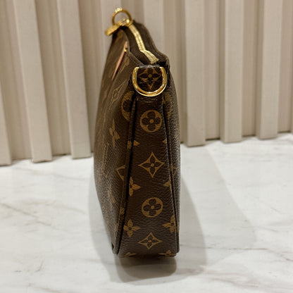 LV Multi Pochette in Pink