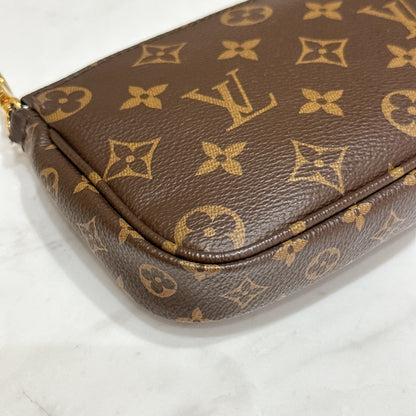 LV Multi Pochette in Pink