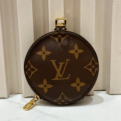 LV Multi Pochette in Pink