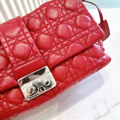 Dior New Lock in Red