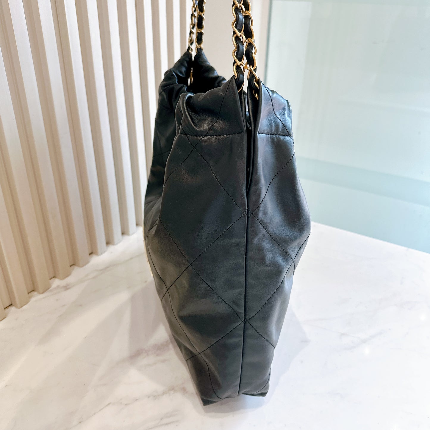 Chanel 22 Medium in Black