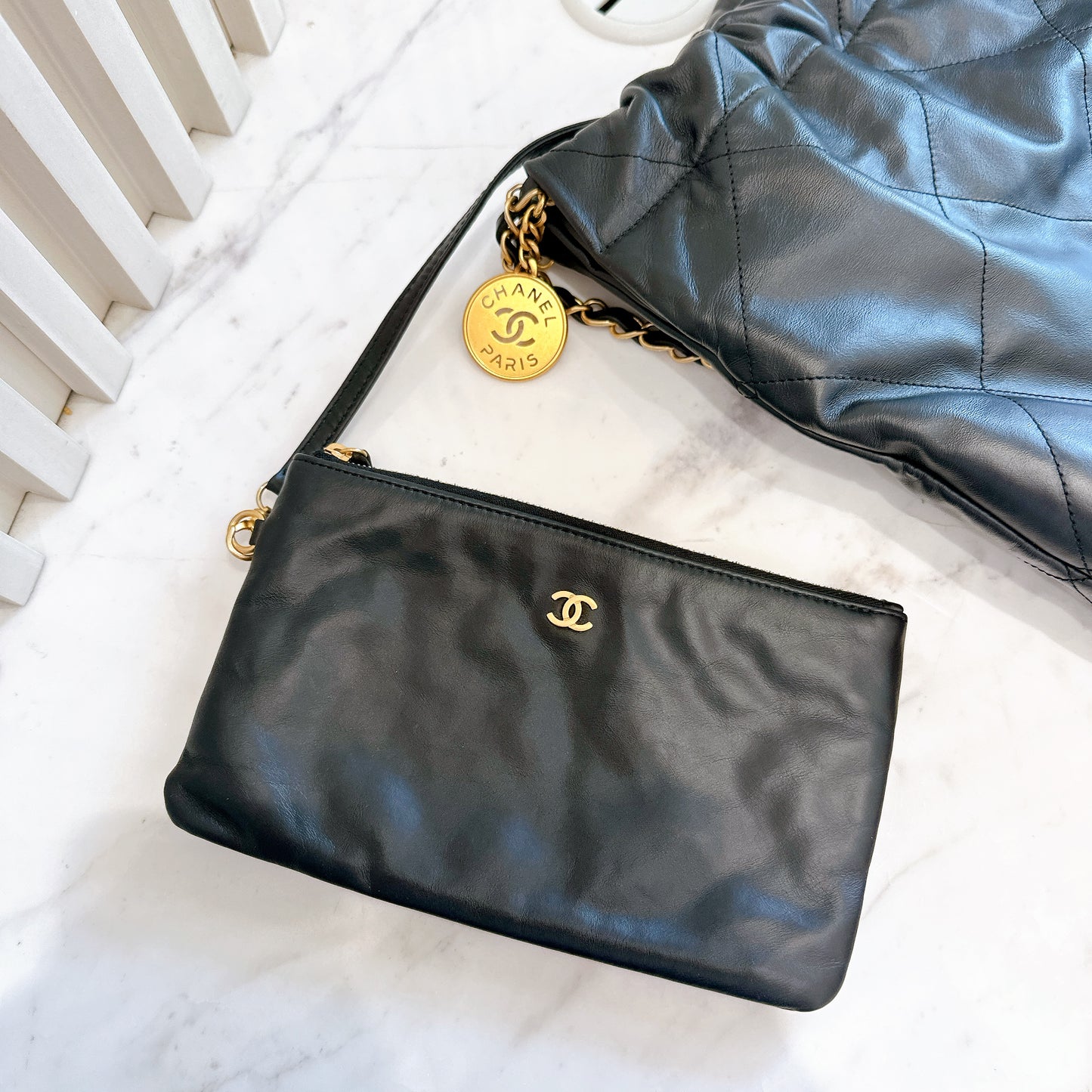 Chanel 22 Medium in Black