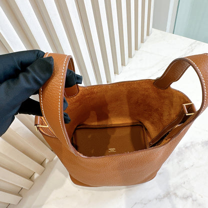 Hermes Picotin 18 in Gold