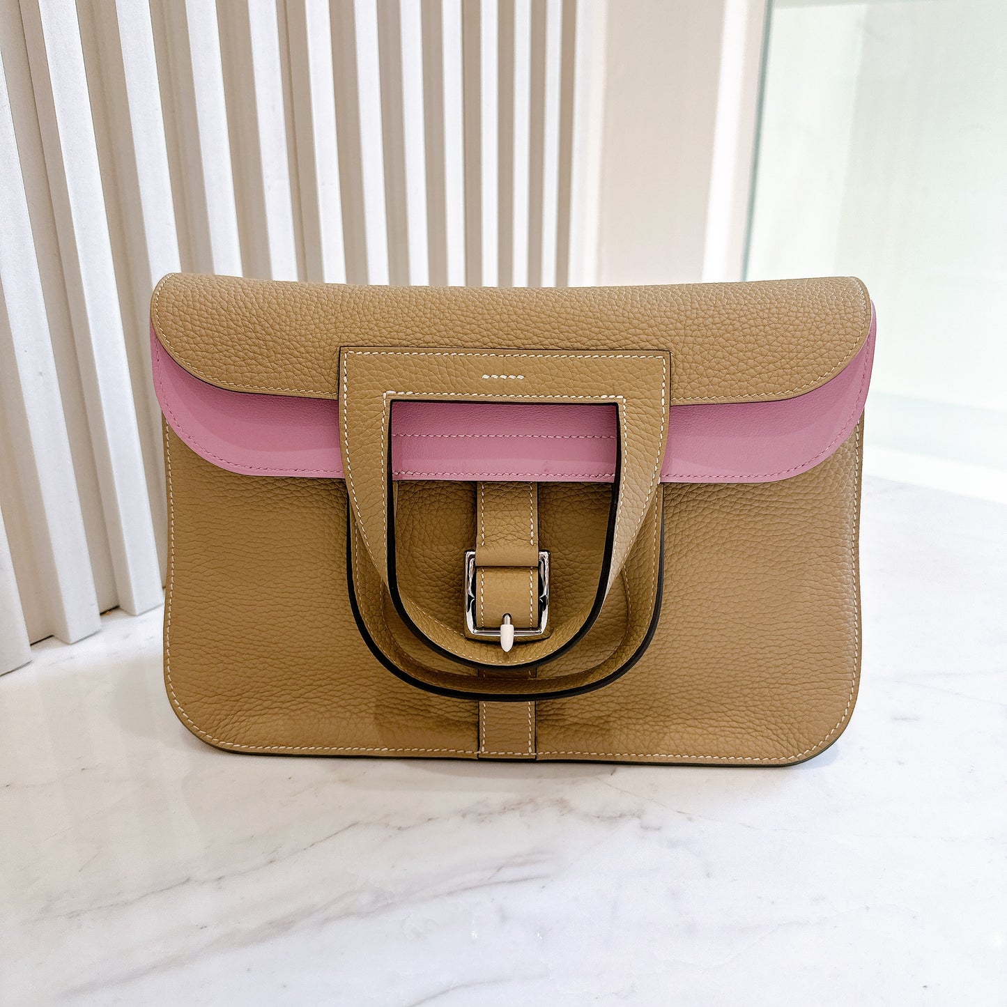 Hermes Halzan Verso 31 in Clemence Leather