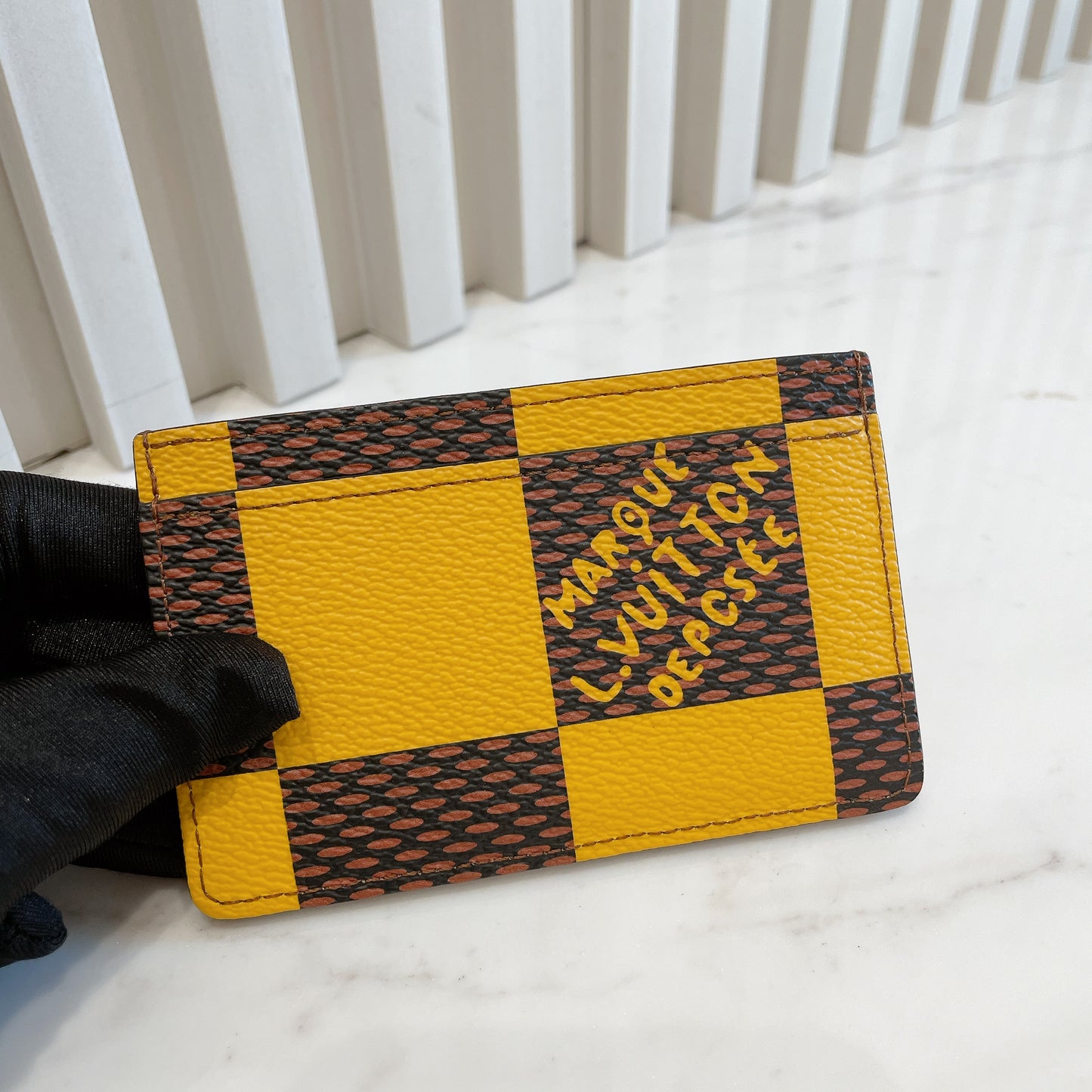 LV Porte Cartes Simple Damier Pop Jaune Mat